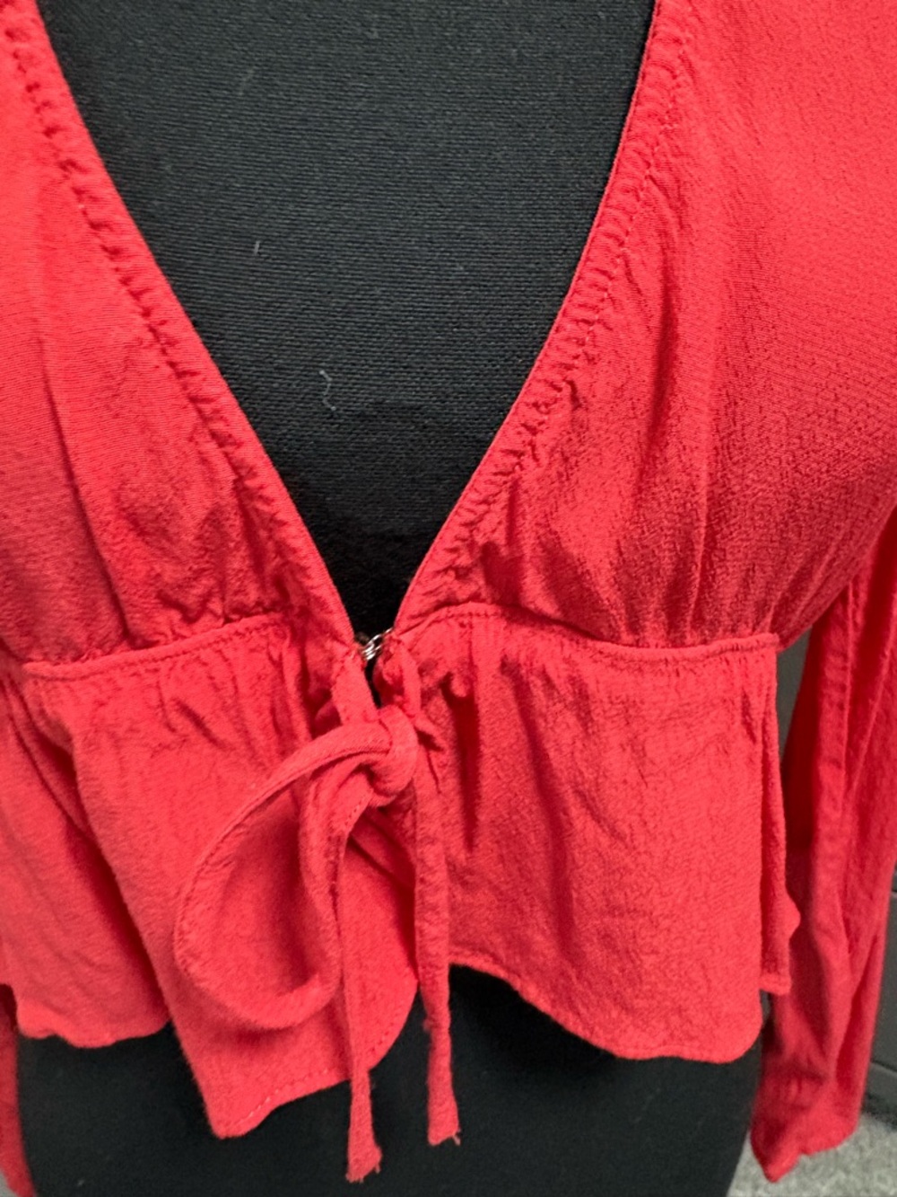 Aritzia - Sunday Best Blouse - Picture 5 of 8